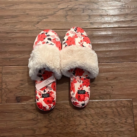 Victoria's Secret Shoes - Victoria’s Secret slippers